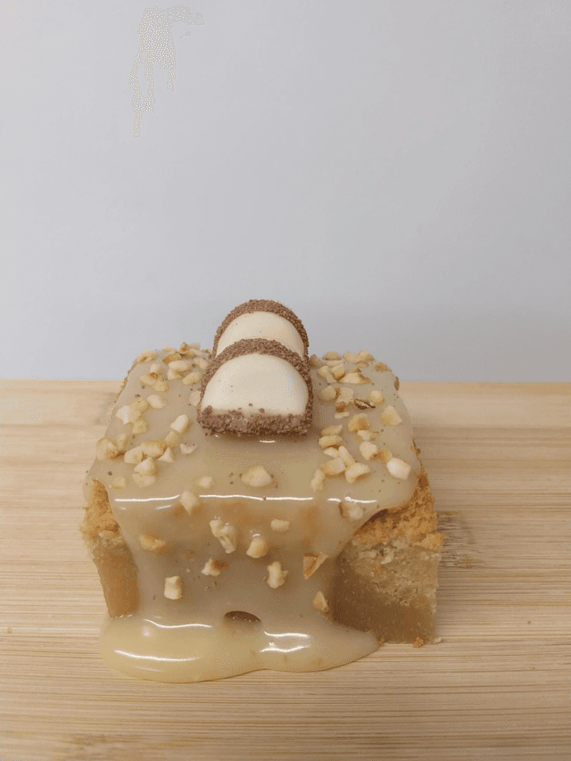 Kinder Bueno Blondie 