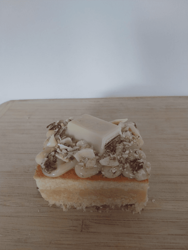 Kit Kat Blondie 