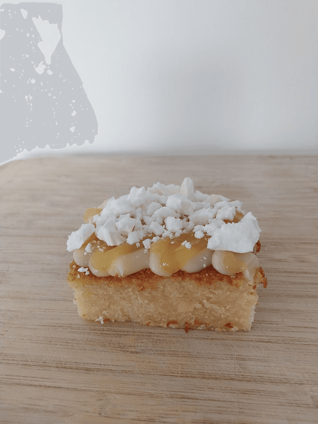 Lemon Meringue Blondie